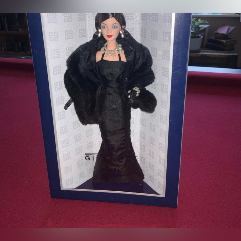 Givenchy Barbie Doll – Limited Edition – NRFB – Factory Sealed - 1999